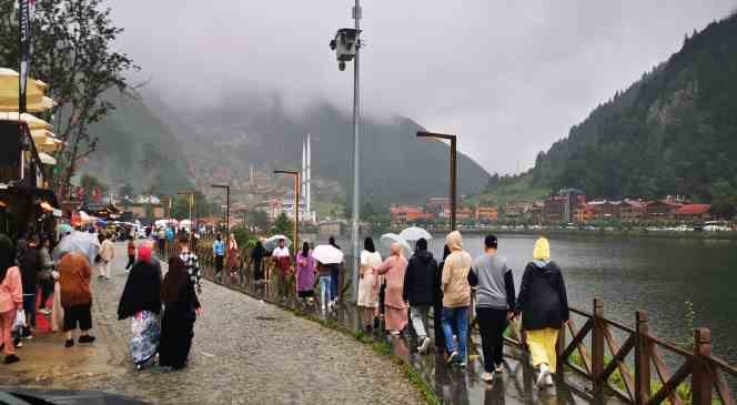 K&uuml;lt&uuml;r ve Turizm Bakan Yardımcısı Alpaslan: "Uzung&ouml;l&rsquo;e &ccedil;ok yoğun bir ilgi var"
