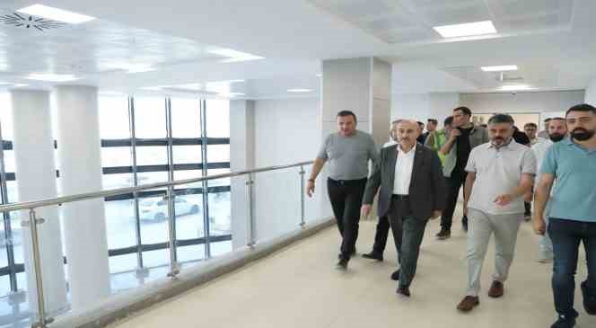 Vali Demirtaş, eğitim ve araştırma hastanesi ek hizmet binasını inceledi
