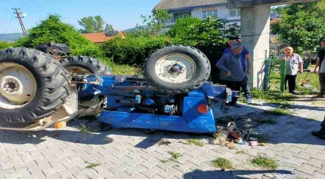 Harç tankerini bağladığı traktörüyle takla attı: 1 yaralı