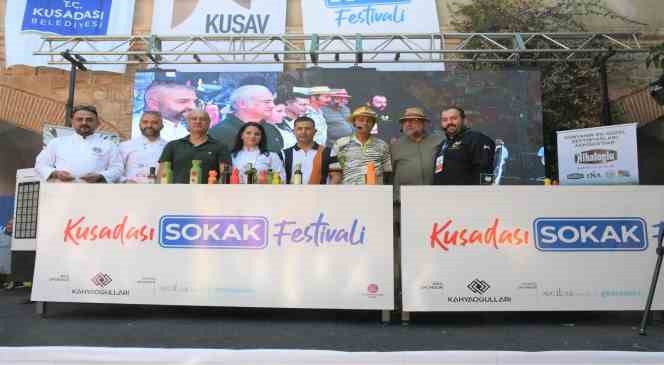 Kuşadası Sokak Festivali’nin ikinci günü zeytinyağı tadım atölyesi ile başladı
