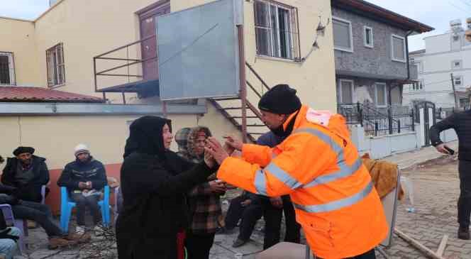 Alevilerin takdirini toplayan MHP&rsquo;li belediye başkanına "teşekk&uuml;r beratı"

