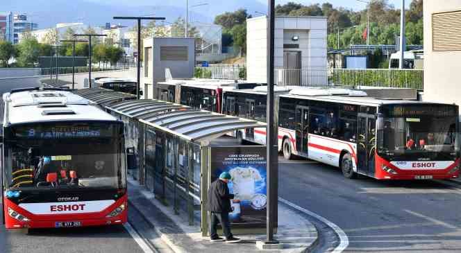 İzmir&rsquo;de toplu ulaşıma zam: Tam biniş 13 TL oldu
