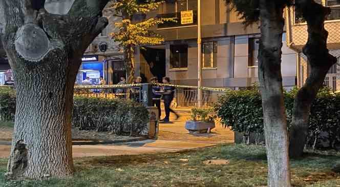 Bayrampaşa’da sokak ortasında çatışma çıktı, 1 polis memuru yaralandı