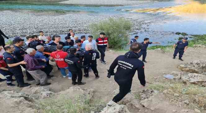 Diyarbakır’da serinlemek suya giren gencin cansız bedenine ulaşıldı