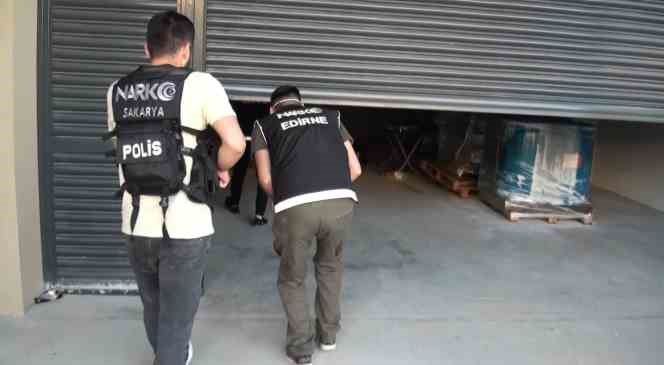 Uyuşturucu imalathanesine operasyon: 2 ton 200 kilo uyuşturucu hammaddesi ele geçirildi