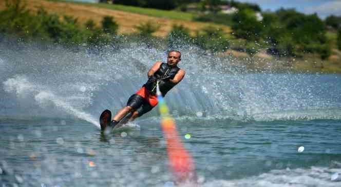 G&ouml;lette su kayağı resitali
