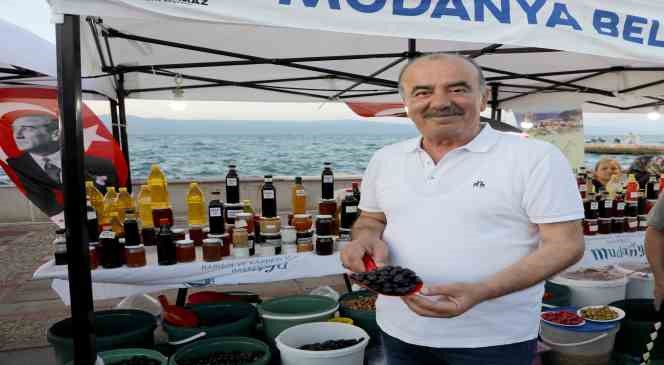 Tirilye zeytin şenliği ile coştu