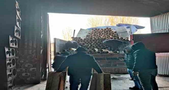 Kars’tan deprem bölgesine 91 tır yardım gönderildi