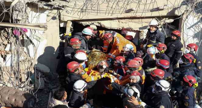 198. saatte Pınar Apartmanı’nda çifte kurtuluş...