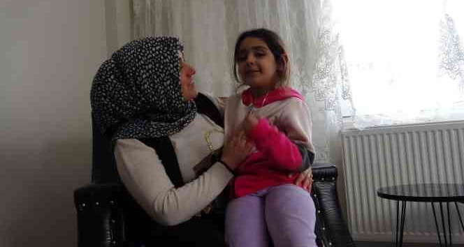 Depremde annesini kaybeden 6 yaşındaki Naz’ın teyzesine ‘anne’ diye seslenmesi yürekleri sızlattı