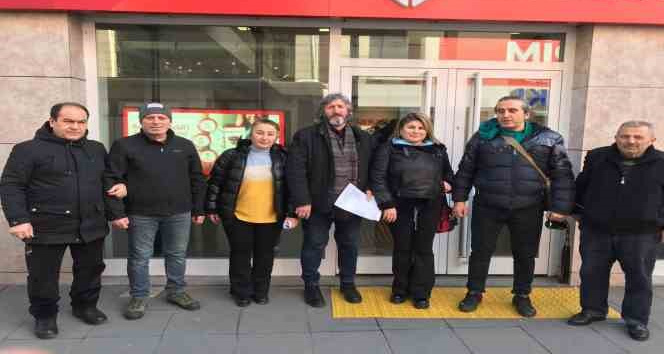 Zonguldak’ta gazeteciler depremzedelere nakdi yardımda bulundu
