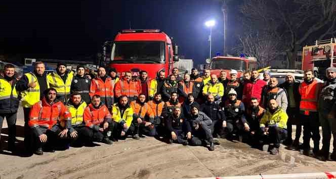 Yalova’dan deprem bölgesine bugüne kadar 291 yardım yüklü araç gönderildi