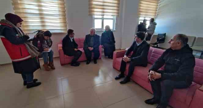 Kaymakam Daştan, depremzedelerle bir araya geldi