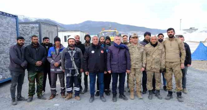 Şırnak Valisi Bilgin, Nurdağı’nda deprem sonrası değerlendirmelerde bulundu