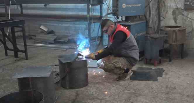 Gümüşhane’de sanayi esnafı depremzedeler için soba üretmeye başladı
