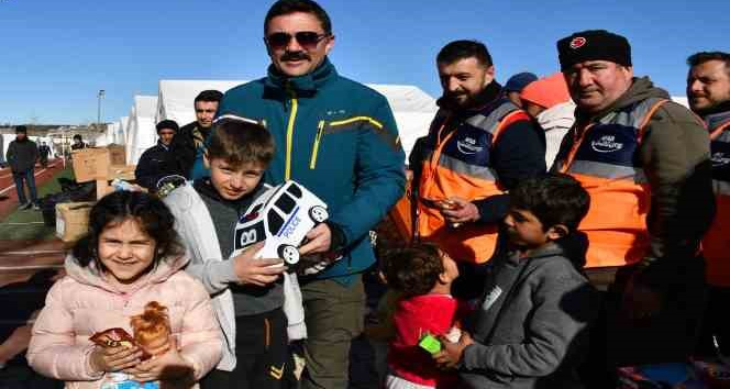 Deprem bölgesinden yürek ısıtan kareler