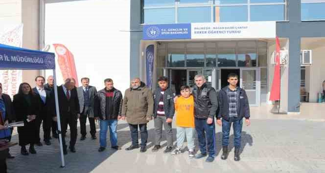 Depremzedeler KYK yurtlarına yerleşmeye başladı