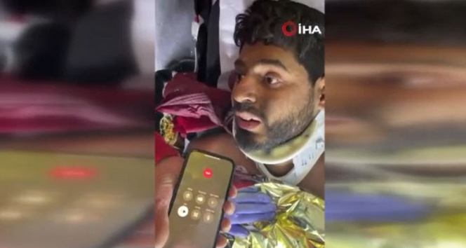 Bakan Koca, 261inci saatte enkazdan çıkarılan Mustafanın telefon görüşmesi anını paylaştı
