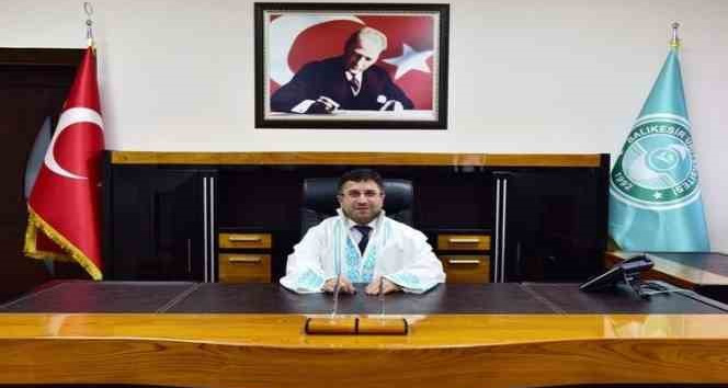 BAÜN’den depremde yakınlarını kaybeden öğrencilere burs