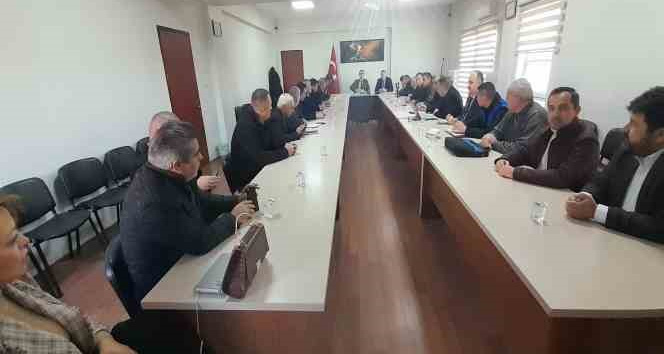 Kaymakam Yılmaz deprem bölgesine yardımların devam etmesini istedi
