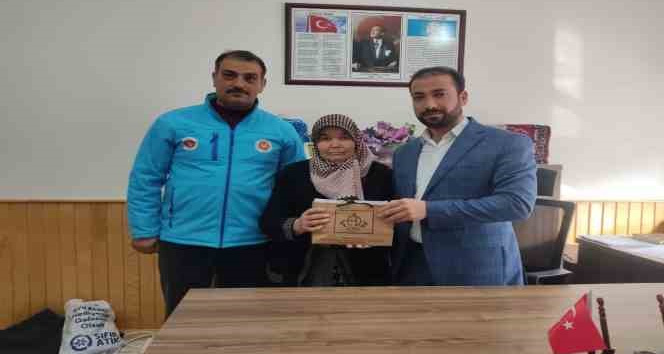 Umre için biriktirdiği 30 bin TL’sini depremzedelere bağışladı