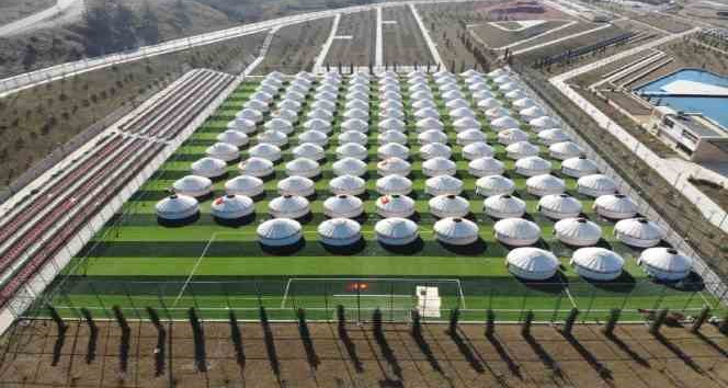 Yurt çadırlarla kurulan otağ, depremzedelerin ‘yurdu’ oldu