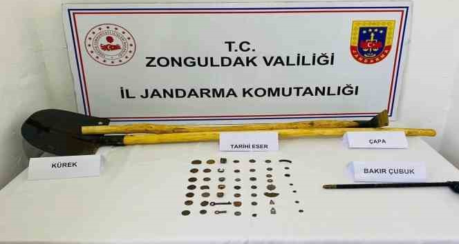 Kaçak kazı yaparken suçüstü yakalandılar