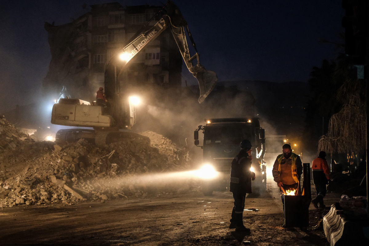 Kahramanmaraş'ta arama kurtarma ve enkaz kaldırma çalışmaları sürüyor