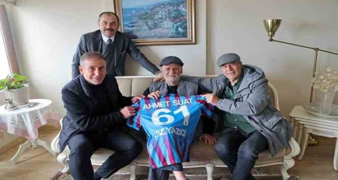 Ahmet Suat Özyazıcı’nın başarılarla dolu yaşamı