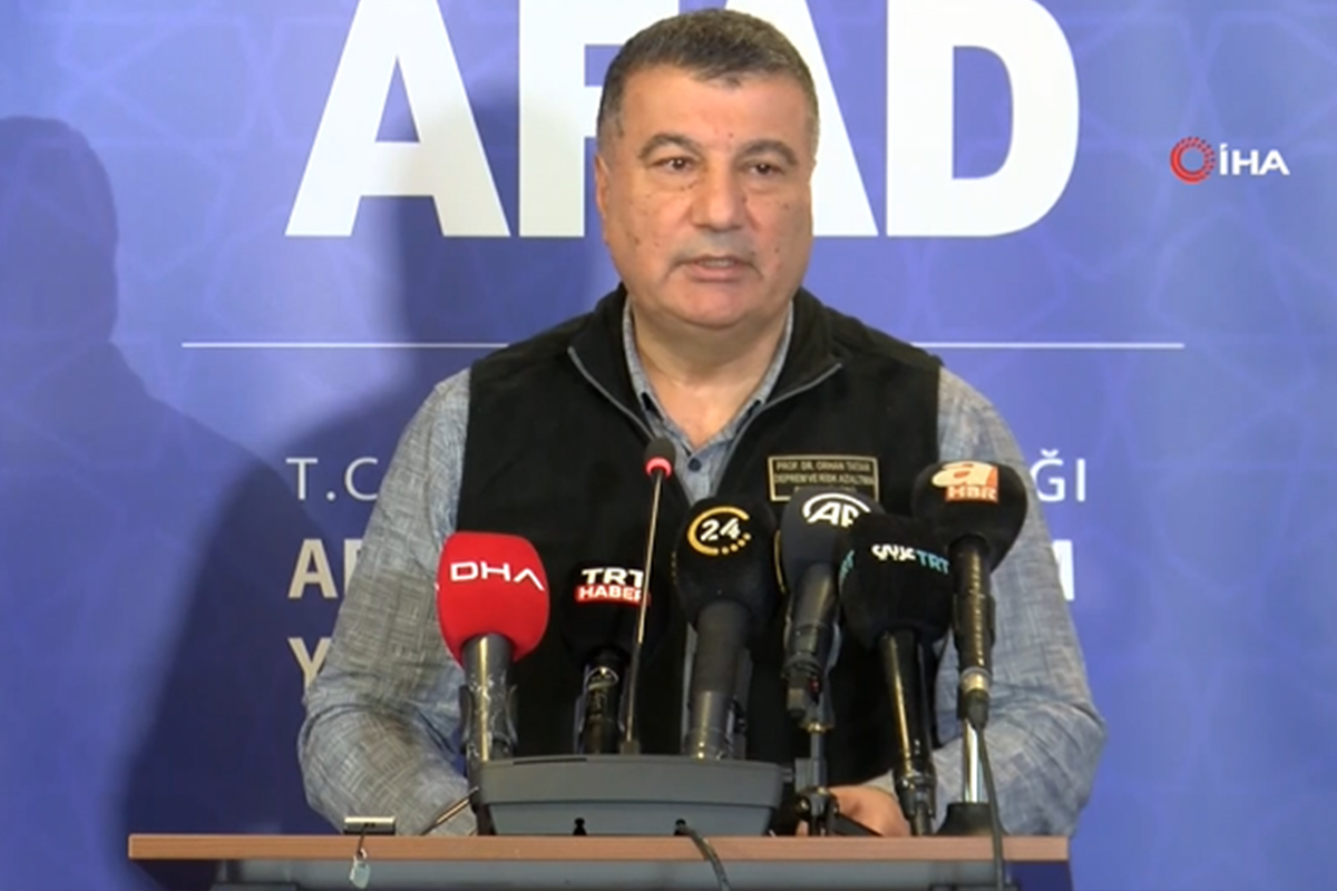 AFAD Deprem ve Risk Azaltma Müdürü Tatar: 'Artçı sarsıntı sayısı 6 bin 40'a ulaştı'