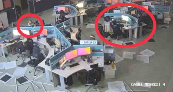112 Acil Çağrı Merkezi, deprem anında böyle görevine devam etti: o anlar kamerada