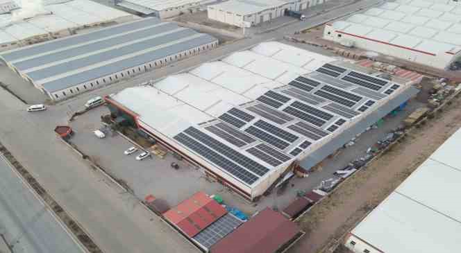 G&uuml;ven: "G&uuml;neş enerjisi gelecek nesiller ve d&uuml;nya i&ccedil;in &ccedil;ok &ouml;nemli bir konumda"
