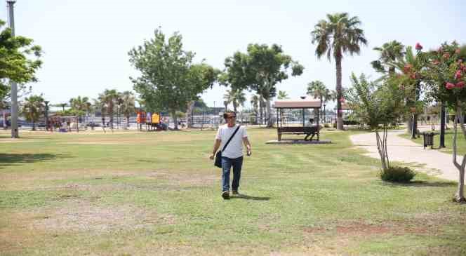İranlı profesör daha adil bir dünya için Kayseri’den Mersin’e yürüdü