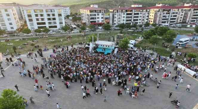 Bingöl’deki Çocuk Şenliği’nde renkli görüntüler yaşandı