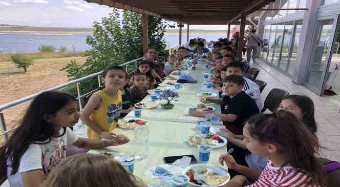 Kur&rsquo;an kursu &ouml;ğrencilerine altın &ouml;d&uuml;l&uuml;
