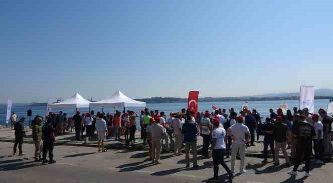 &lsquo;Tarihi Alan&rsquo;da kıyı ve deniz dibi temizliği yapıldı

