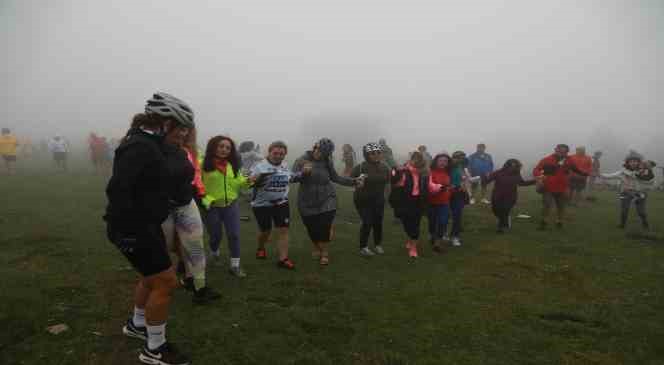 Bisiklet tutkunları Ordu yaylalarına renk kattı
