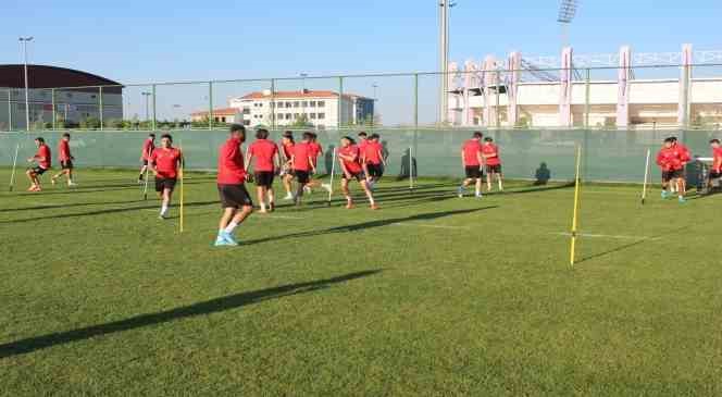 Afyonspor, yeni sezon hazırlıklarını çift idmanla sürdürdü