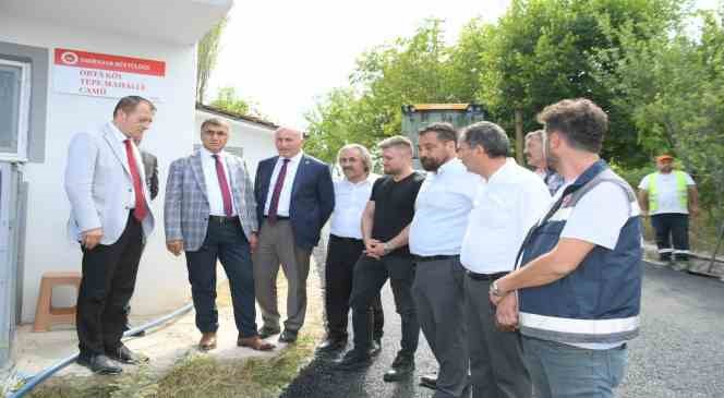 Eskipazar&rsquo;da k&ouml;y yolları asfaltlanıyor
