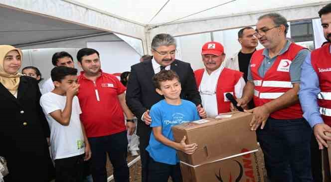 Osmaniye’de depremzede çocuklara bisiklet