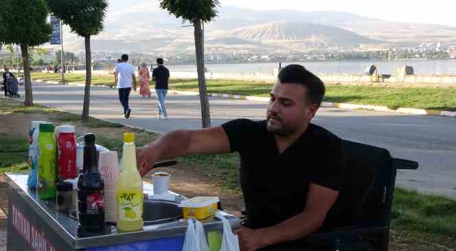 Hastalığı &ccedil;alışmasına engel olmadı
