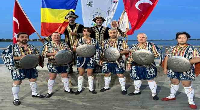 YAFEM Romanya’da ayakta alkışlandı