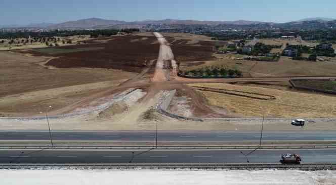 Siirt’te şehir trafiğini rahatlatan proje tamamlanma aşamasına geldi