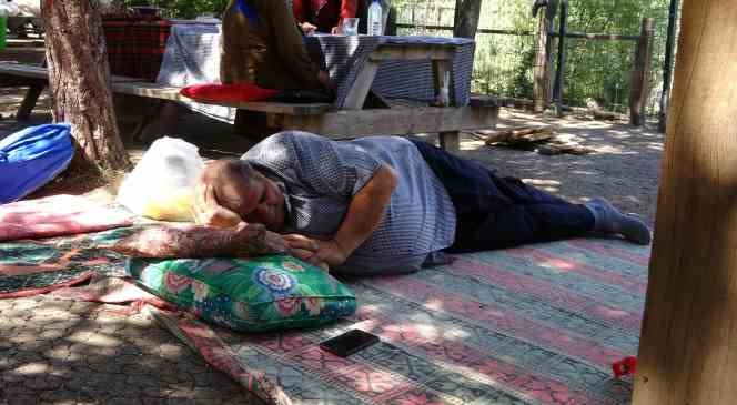 Yozgat’ta sıcak hava vatandaşı bunalttı