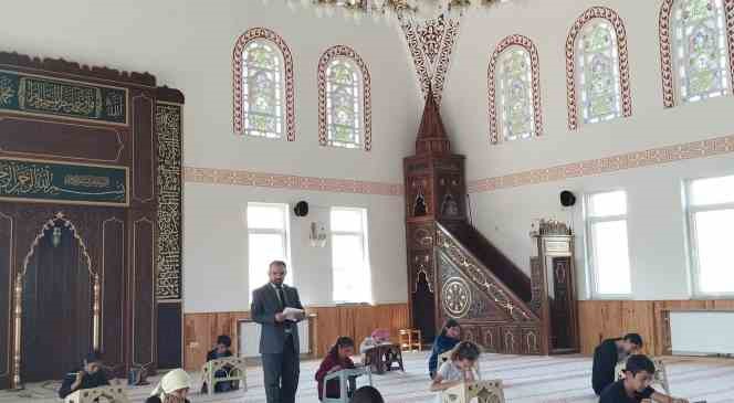Çıldır Müftülüğü’nden öğrenciler arası bilgi yarışması