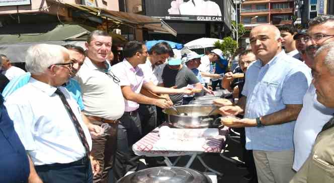 Alaplı Belediyesi’nden Aşure ikramı