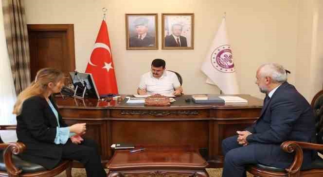 Burdur Gölü Doğa Eğitimi ve Ziyaretçi Merkezi’nin protokolü imzalandı