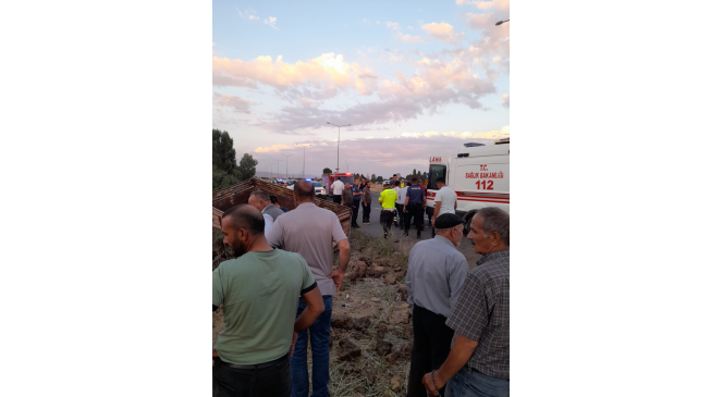 Doğubayazıt&rsquo;ta sel felaketi: T&uuml;rkiye-İran kara yolu ulaşıma a&ccedil;ıldı
