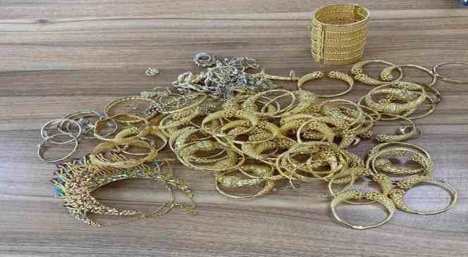 Türkiye’den giden 2 milyon 600 bin TL değerindeki kaçak altın komşuya takıldı