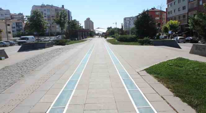 TCDD Hatboyu Y&uuml;r&uuml;y&uuml;ş Yolu&rsquo;ndaki camlar yenileriyle değiştiriliyor
